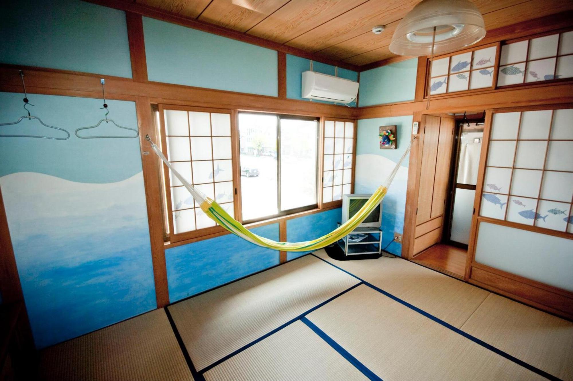 Katsuo Guest House Kōchi Стая снимка